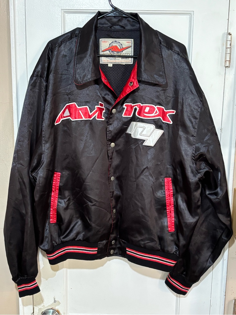 AVIREX NY BLACK AND RED BOMBER JACKET MENS.